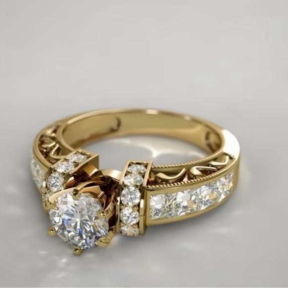Gold and Silver Diamond Ring. - Picture 3 of 4